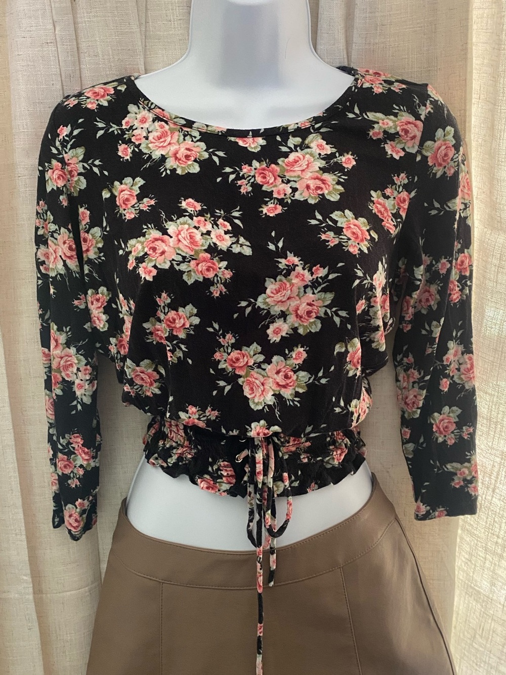 Floral Drawstring Crop Top - Black with Pink Roses